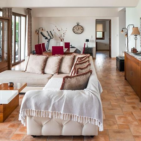 Luxury Villa Hera - Beachfront Roda  Extérieur photo