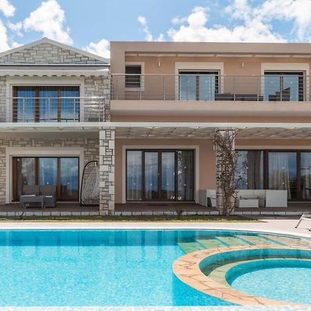 Luxury Villa Hera - Beachfront Roda  Extérieur photo