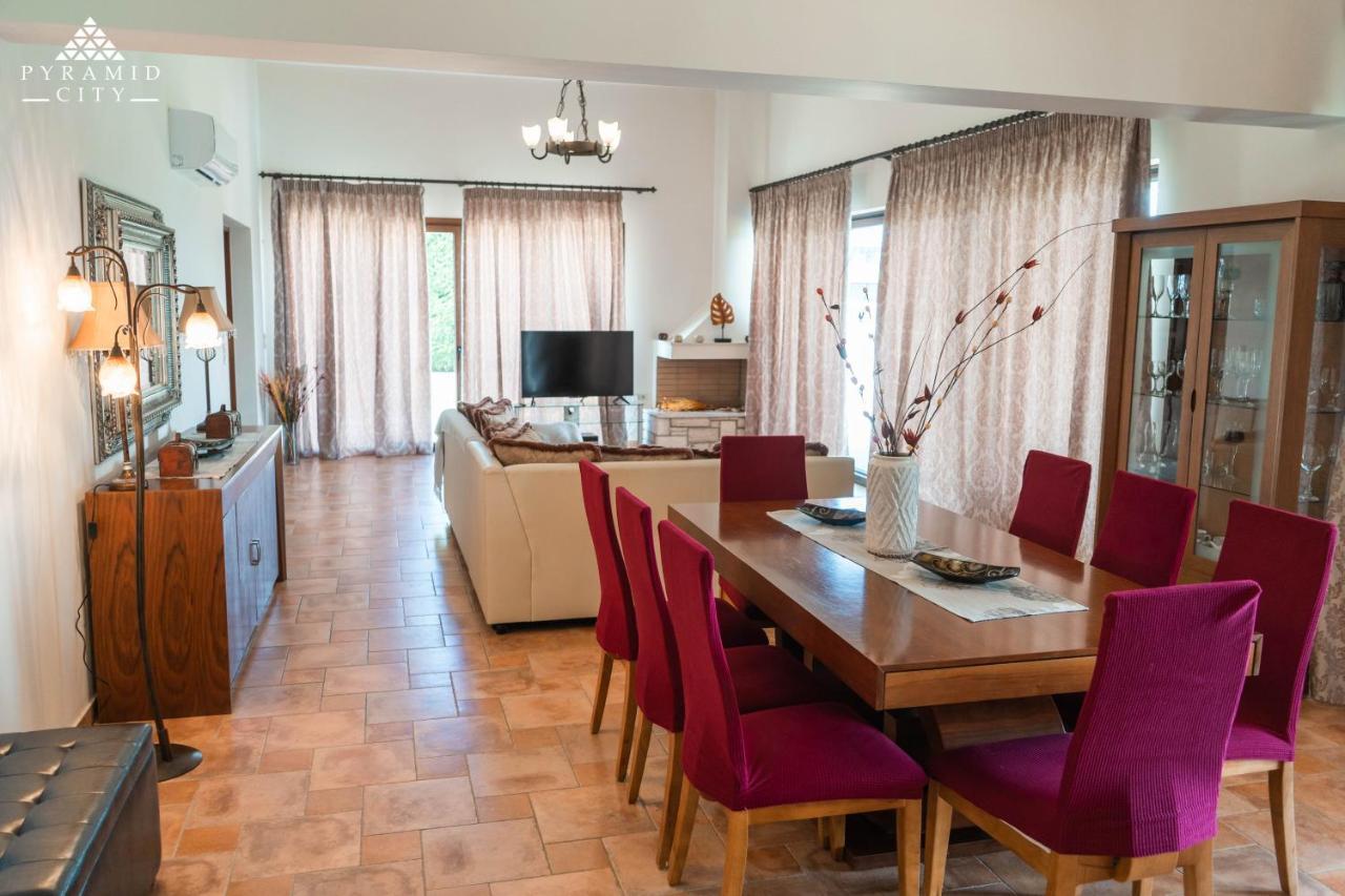Luxury Villa Hera - Beachfront Roda  Extérieur photo